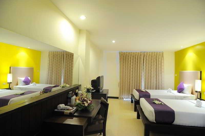 Baramee Resortel Patong Екстер'єр фото