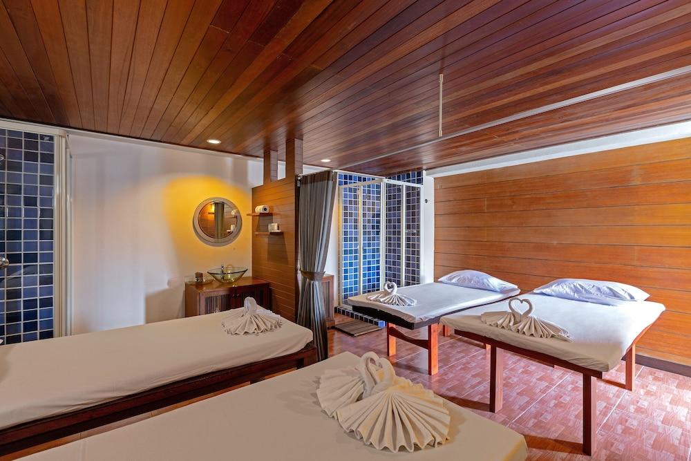Baramee Resortel Patong Екстер'єр фото