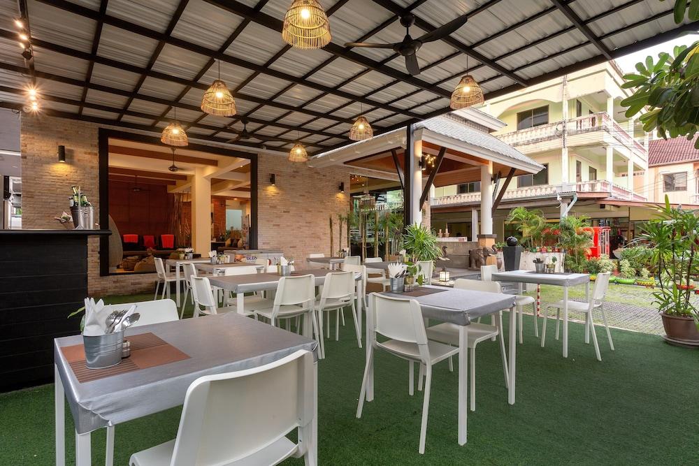 Baramee Resortel Patong Екстер'єр фото