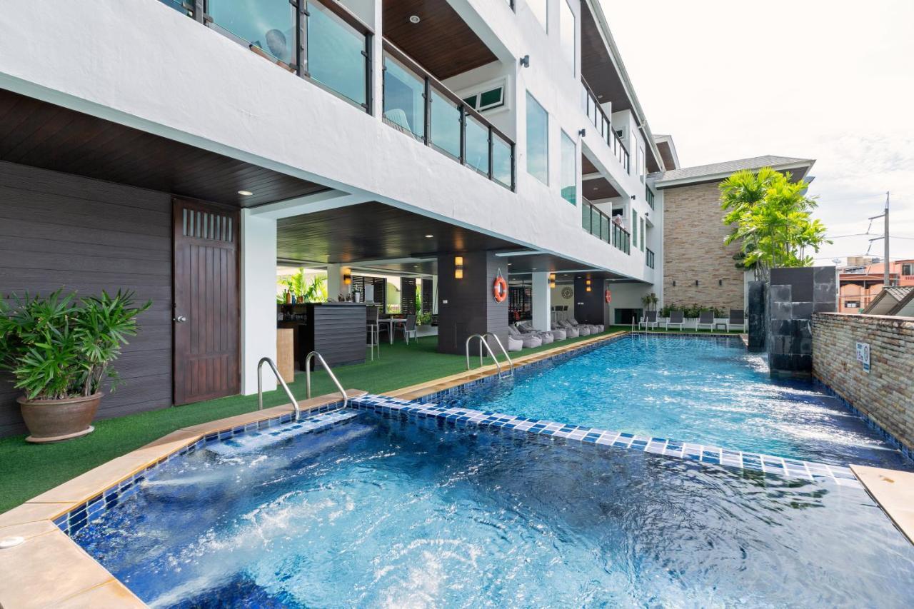 Baramee Resortel Patong Екстер'єр фото